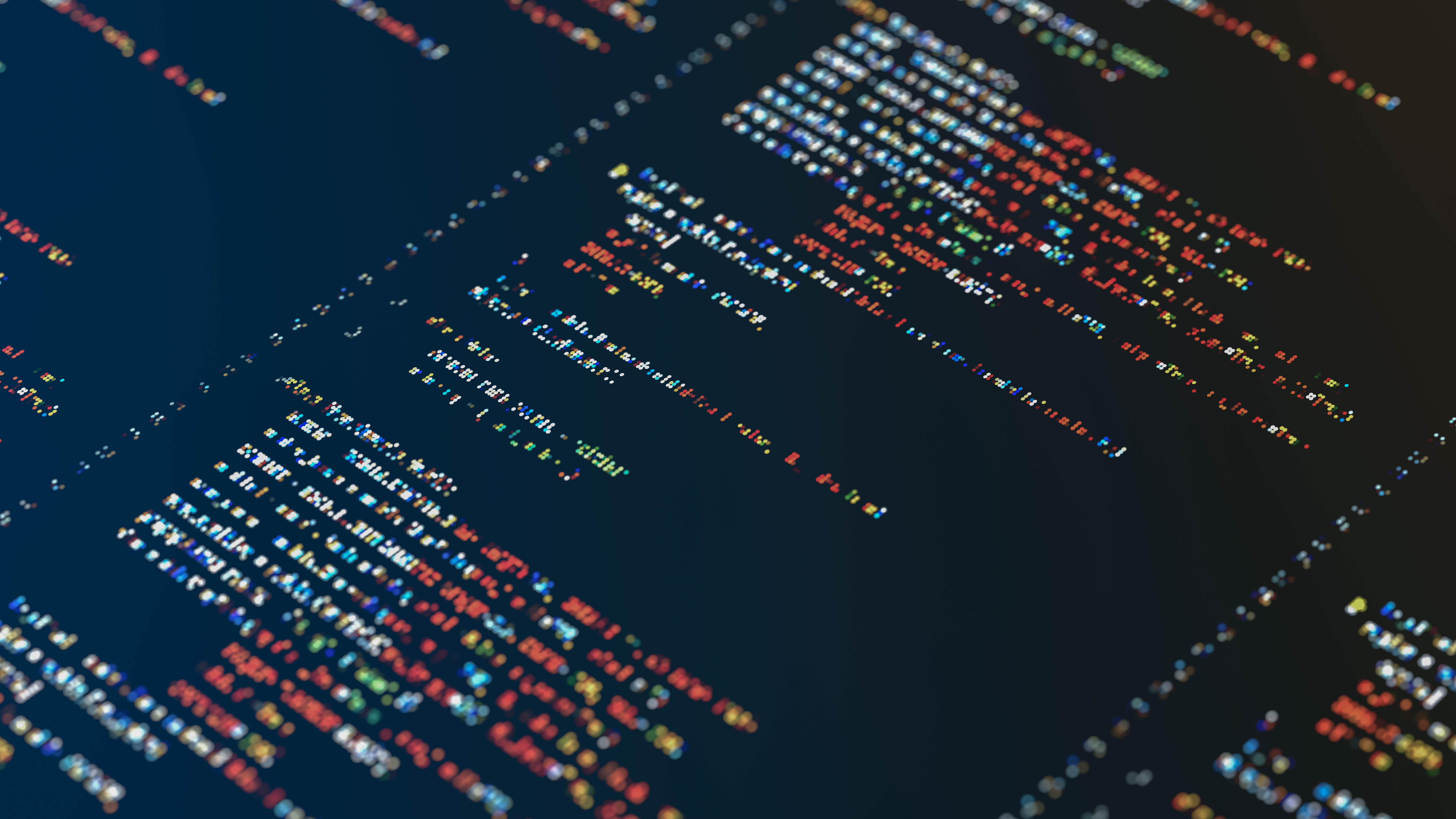 Codezeilen in verschiedenen Farben auf einem dunklen Hintergrund, die Programmier- oder Skriptsyntax darstellen.